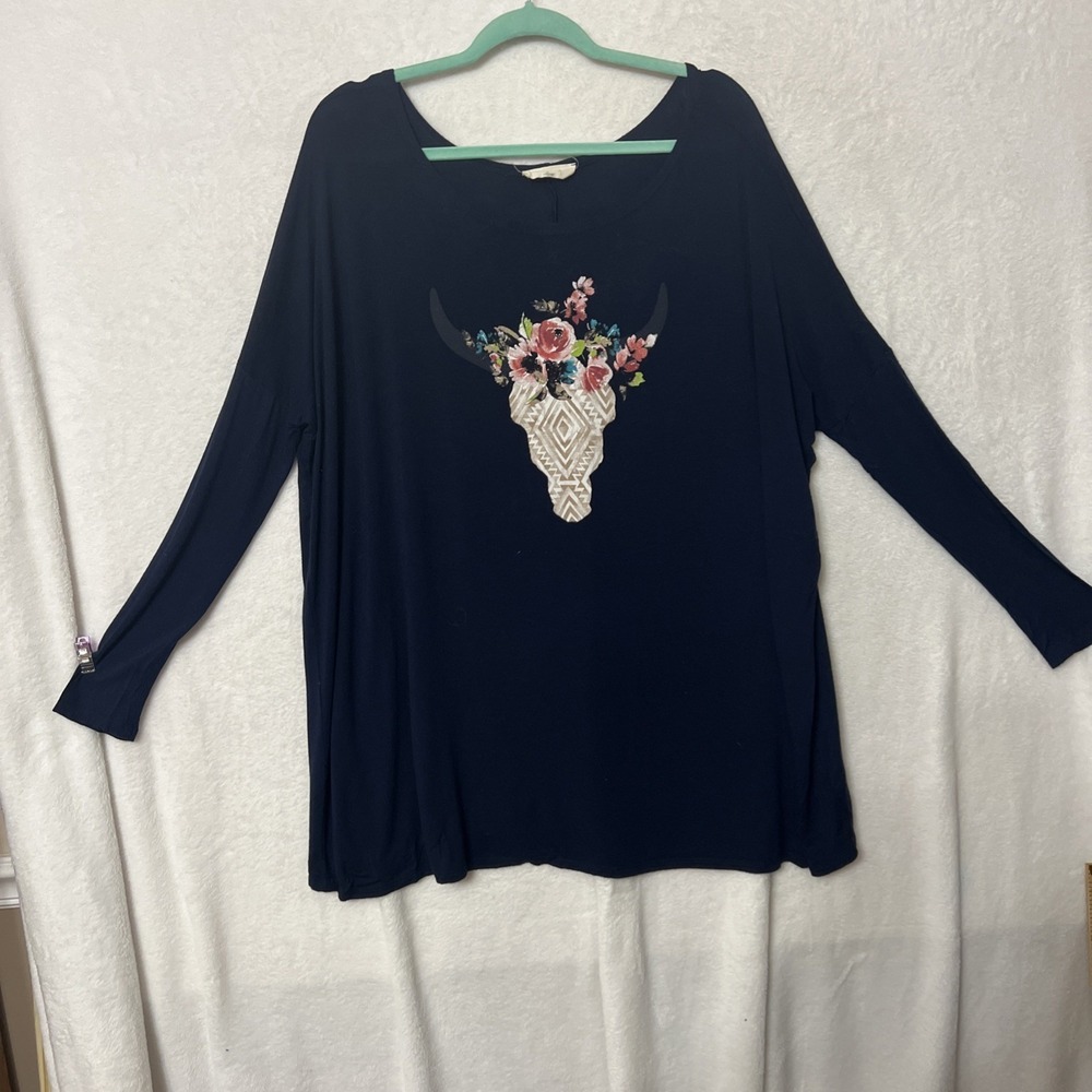 Peach Love Womens Oversized Top Navy Blue Floral Bull Long Mid Sleeve Medium